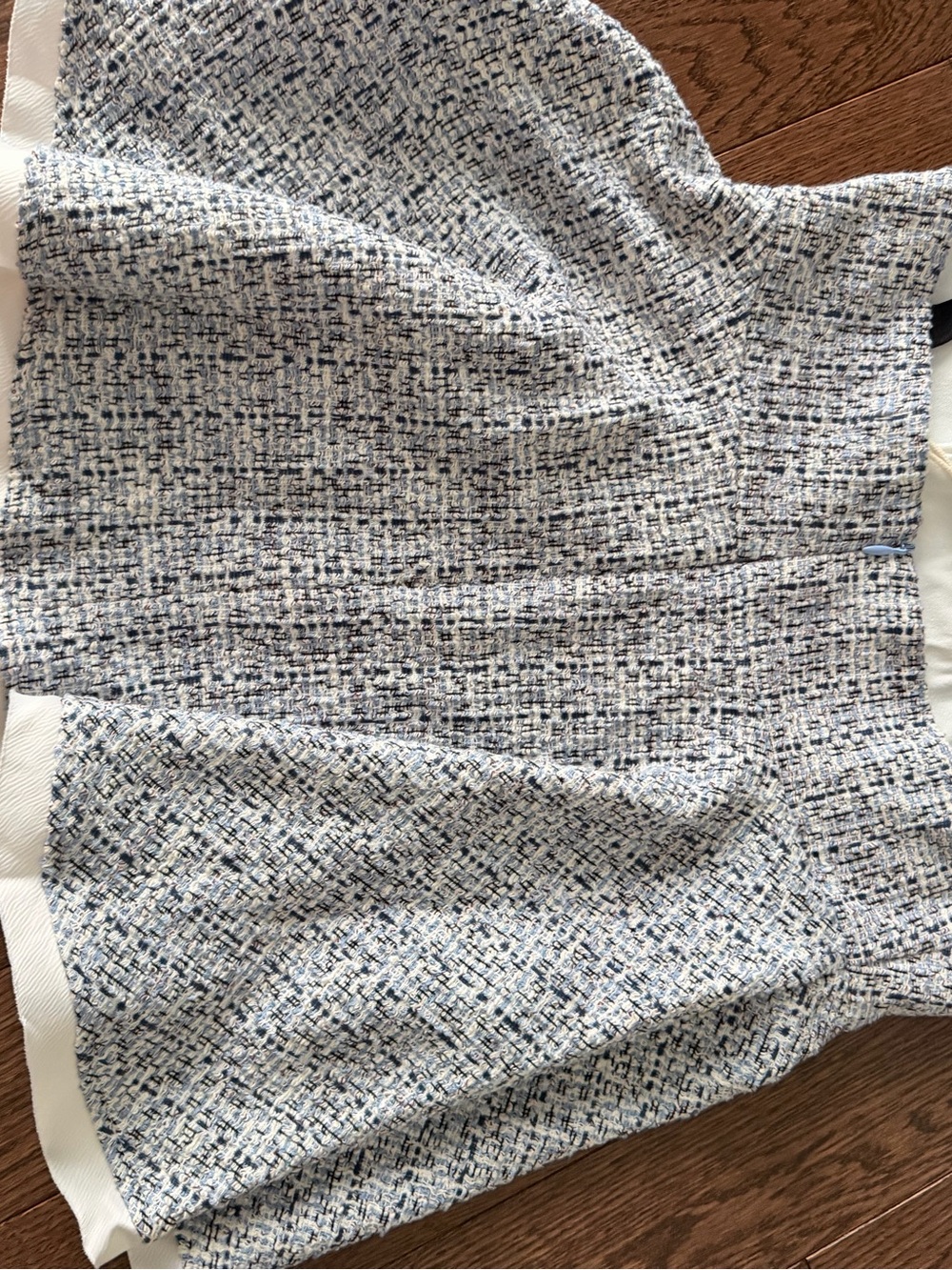 Zara Textured Blue-White Sweetheart Peplum Top - Picture 4 of 6